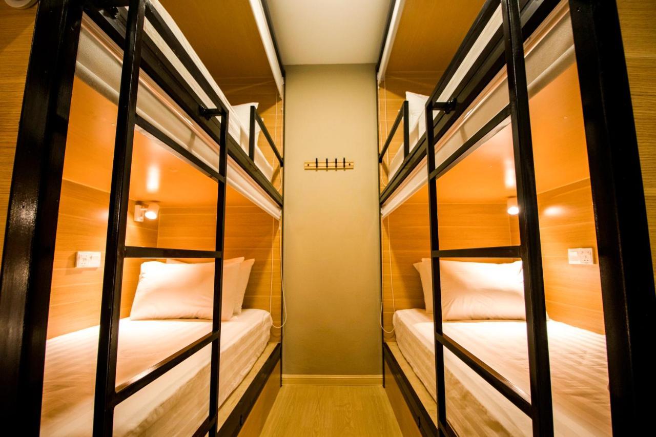 Hexa Hotel & Backpackers Capsules Bukit Bintang Куала Лумпур Екстериор снимка